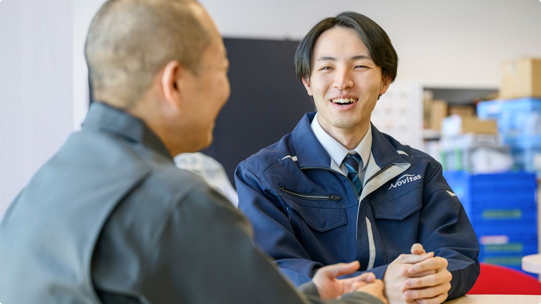 開発メンバーとして話すAさんとMさん